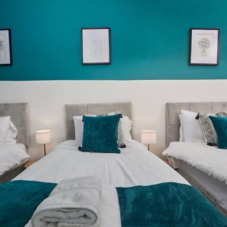 Large House Close To Leeds - Ideal For Groups Exteriér fotografie