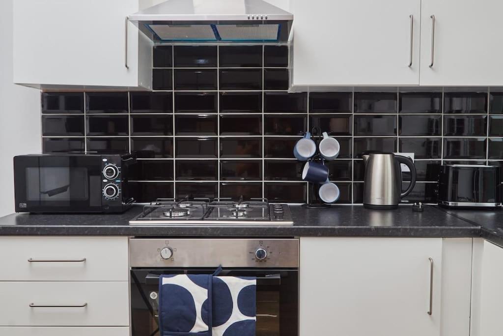 Large House Close To Leeds - Ideal For Groups Exteriér fotografie