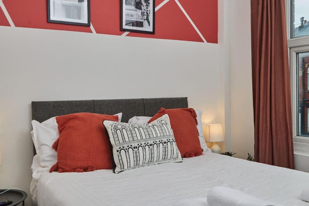Large House Close To Leeds - Ideal For Groups Exteriér fotografie